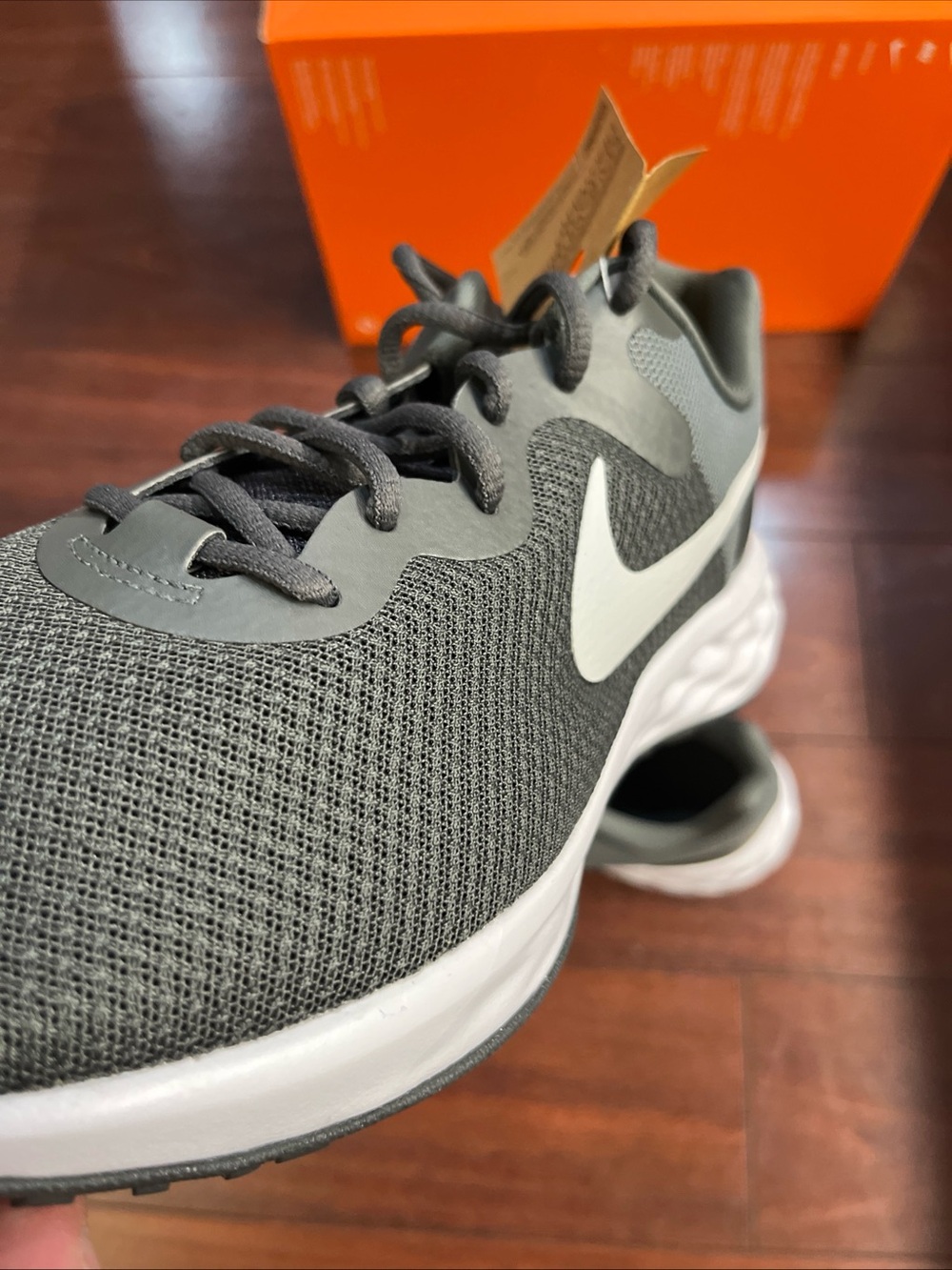Mens 11 Nike Revolution 6 NN Iron Grey Shoes Running Walking DC3728 004 HALF BOX - Picture 10 of 16
